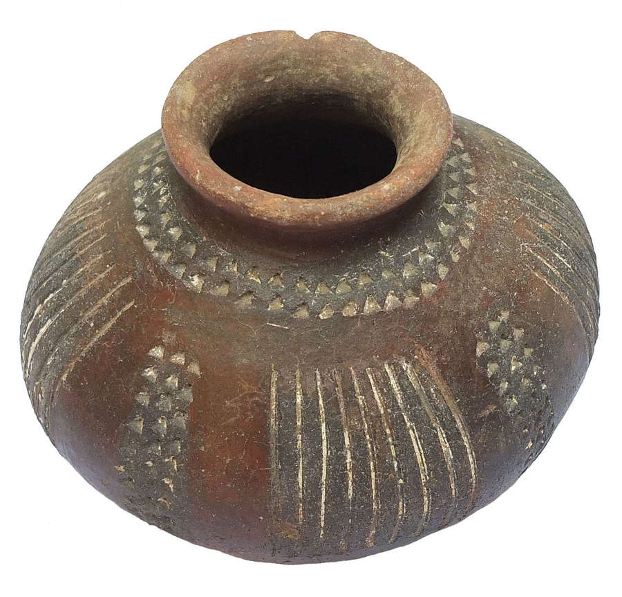 A Costa Rican ovoid terracotta vessel, c. 800-1500 A.D.