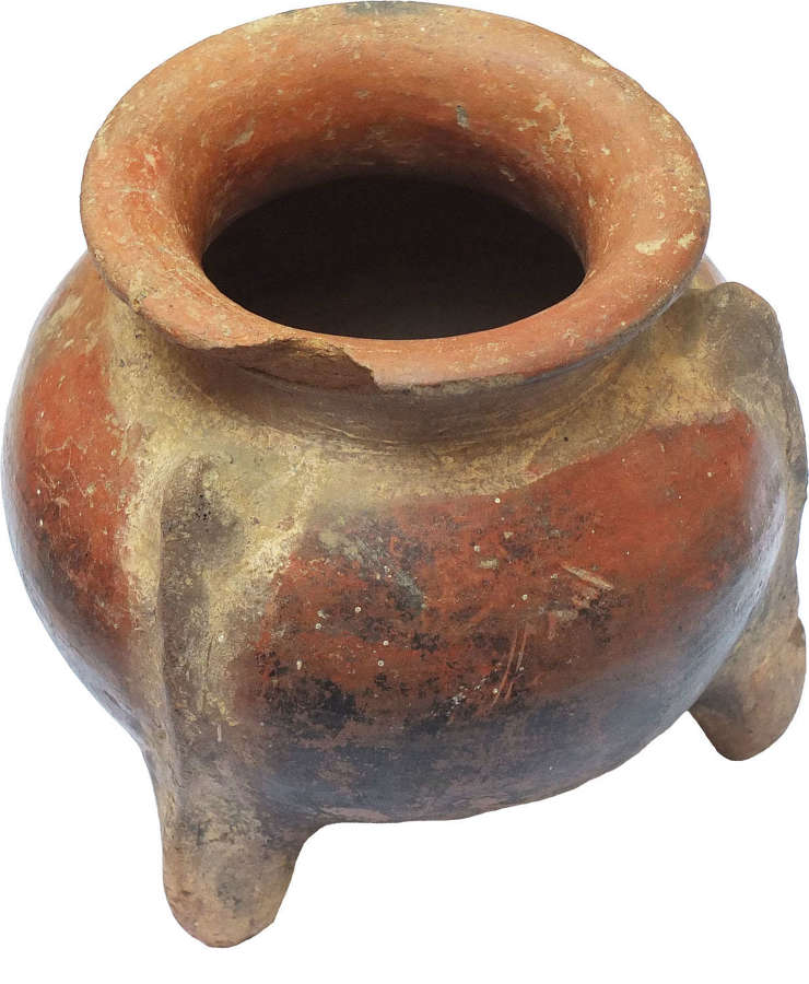 A Costa Rican terracotta sub-spherical bowl, c. 800-1500 A.D.