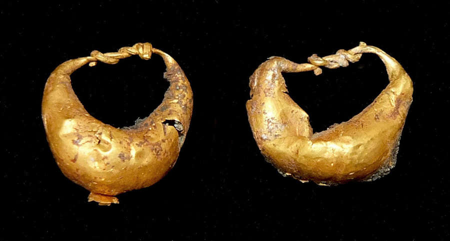 A pair of similar Roman hollow gold crescent-shaped ear-rings