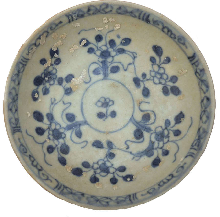 A Chinese shipwreck saucer from the Ca Mau shipwreck, c. 1725 A.D.
